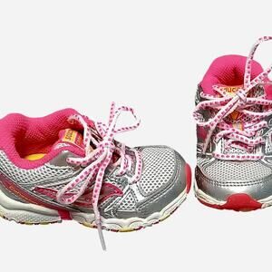 Saucony baby shoes size 4w